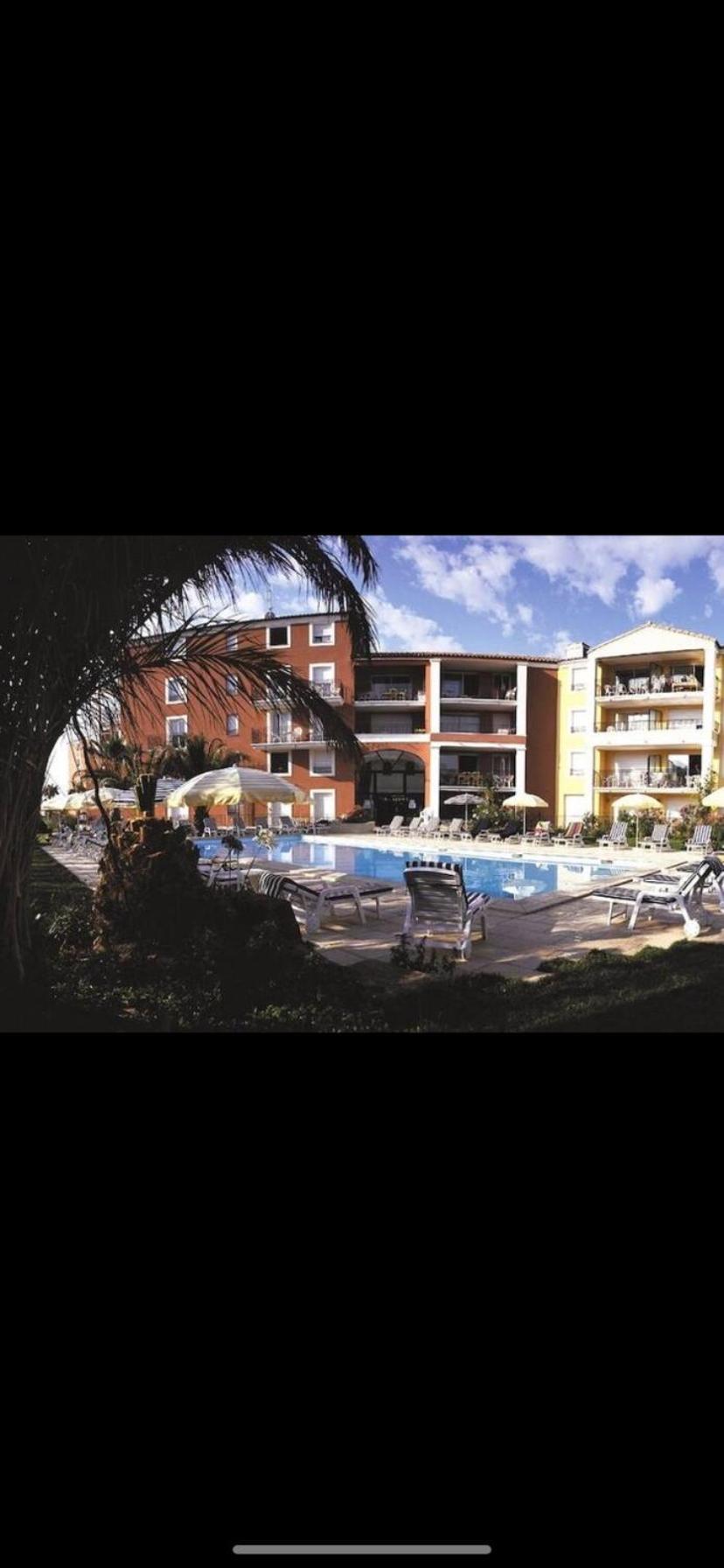 Residence 4 Etoiles Port Marine サント・マキシム エクステリア 写真