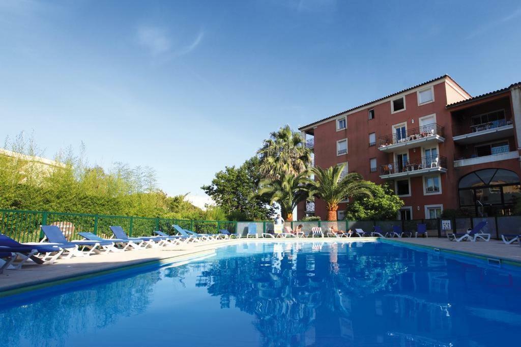 Residence 4 Etoiles Port Marine サント・マキシム エクステリア 写真
